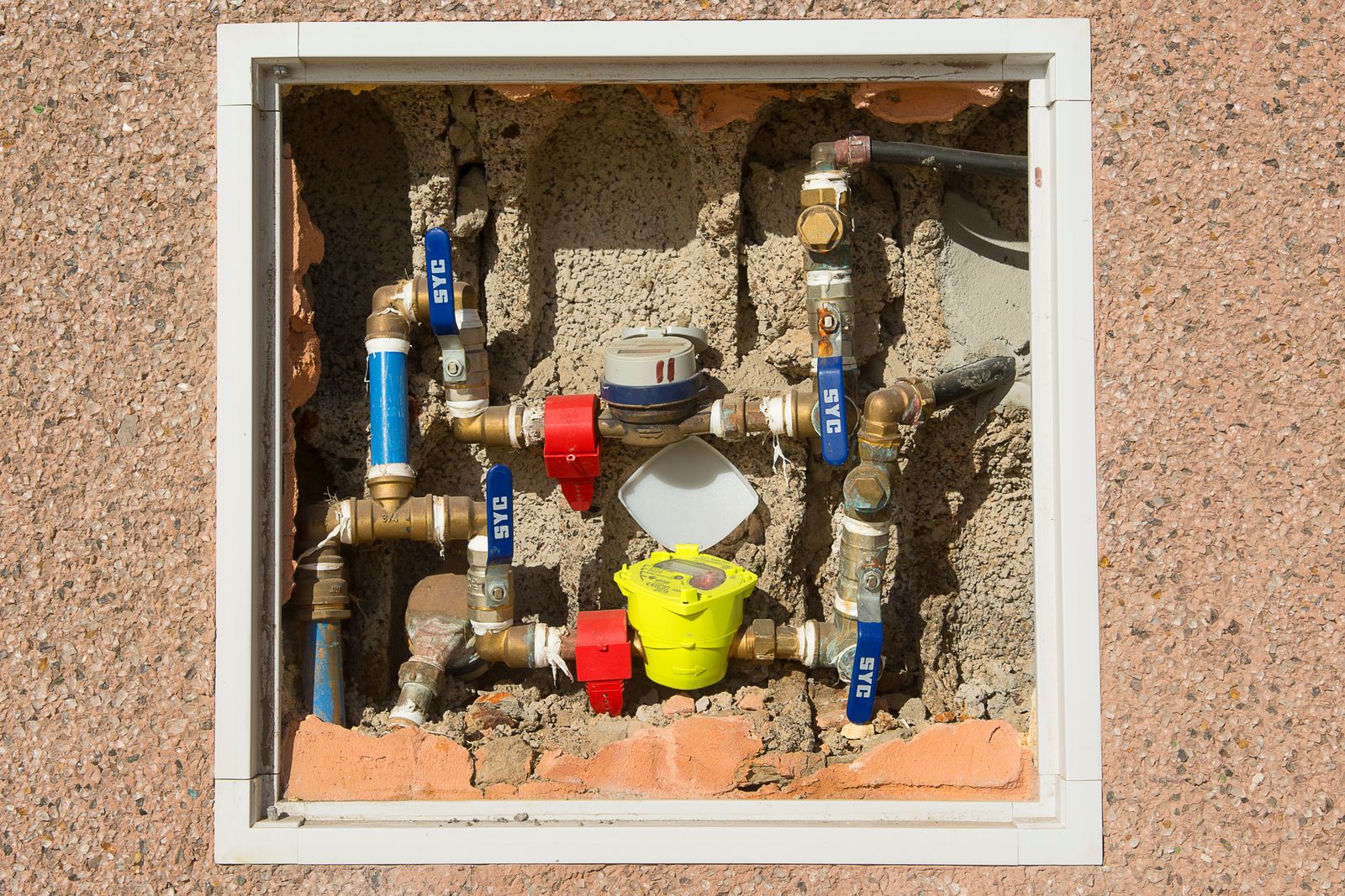 Water flow and pressure testing at the tap
